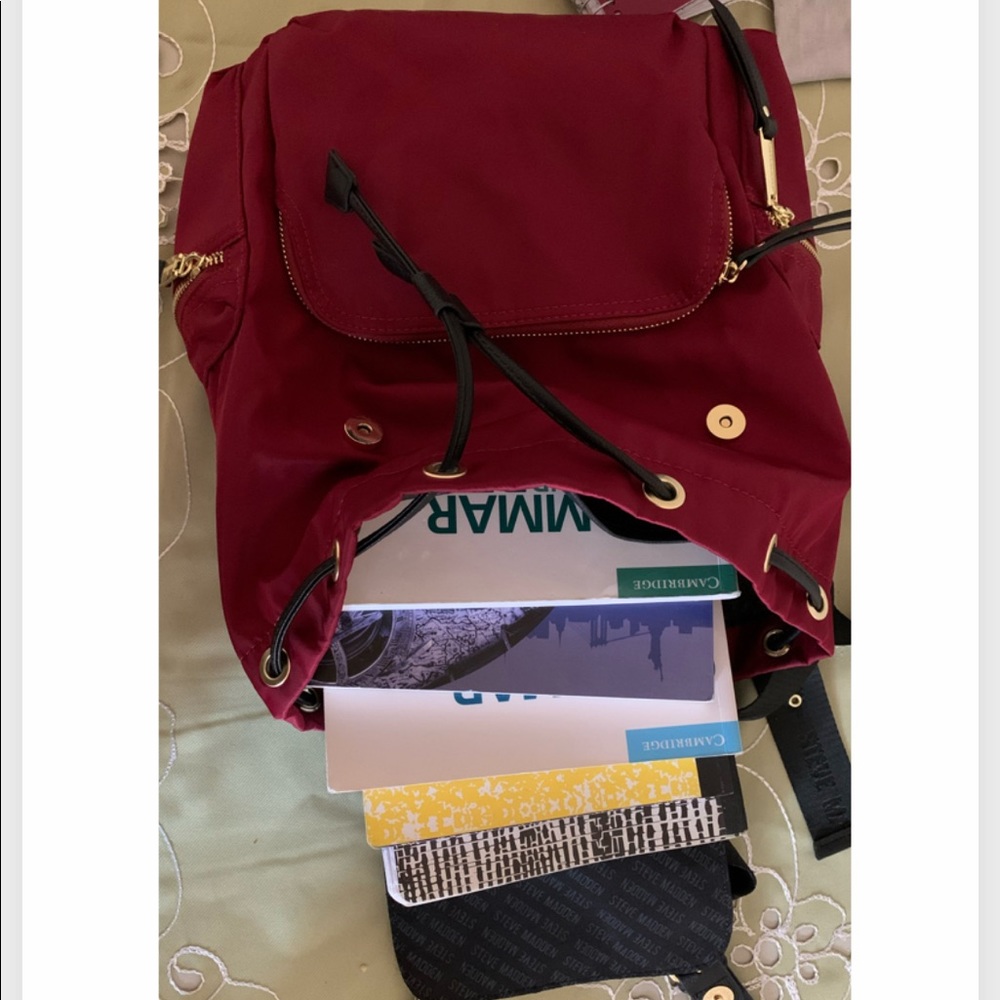 Backpack - Picture 5 of 6